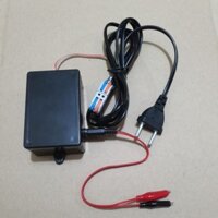 Bộ chuyển điện cho đồng hồ treo tường ( có pin dự phòng khi mất điện ) .