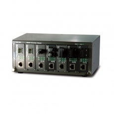 Bộ chuyển đổi Quang sang mạng Planet MC-700