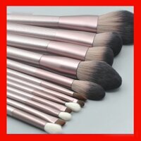 Bộ cọ trang điểm 12 cây thân bạc lông siêu mềm có bao đựng - CTDB12
