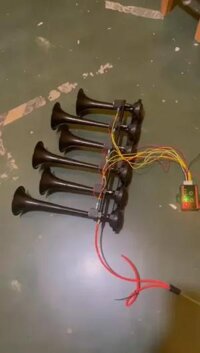 Bộ còi hơi 6 loa Basuri Trung quốc kèm hộp nhạc nhiều bài hộp nhạc RED