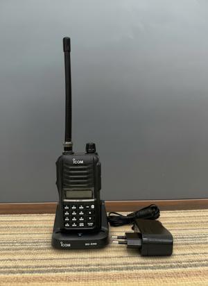 Bộ đàm cầm tay Icom IC-V86