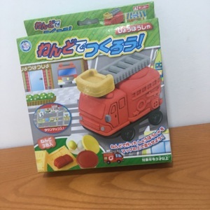 Bộ đất nặn bằng bột gạo hình xe cứu hỏa Gincho