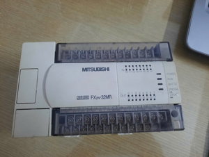 Bộ điều khiển lập trình PLC Mitsubishi FX2N-32MR