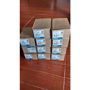 Bộ điều khiển nhiệt độ Omron E5EC-QR2ASM-800