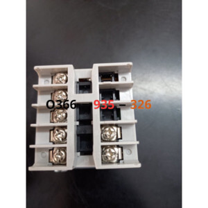 Bộ điều khiển nhiệt độ Omron E5CSL-QTC