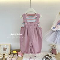 Bộ đồ bé gái, quần yếm màu hồng mỏng và thời trang, áo vest sọc, bộ đồ hai mảnh phong cách Hàn Quốc