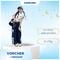 bộ đồ biểu diễn bộ quần áo nhảy hiphop cá tính cho bé gái size đại màu xanh trắng chất liệu gió nhăn Dance kisd