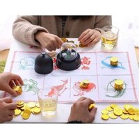 Bộ đồ chơi bầu cua và lắc xí ngầu dùng p.i.n lắc tự động 3 in 1