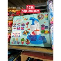 Bộ đồ chơi làm bánh kem bằng đất nặn