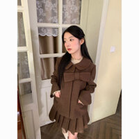 Bộ Đồ Len Phong Cách Đại Học Kẻ Sọc Màu Nâu Maillard Áo Khoác Len Mẫu Mới Mùa Đông Váy Xếp Ly Bộ Hai Chiếc