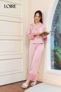 Bộ Đồ Ngủ Tay Voan Nhún Bèo Loirechic LPD12 Áo dài &amp; Quần dài - Hồng - L