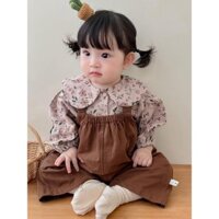 Bộ đồ trẻ em áo hoa nhỏ quần yếm Bộ hai chiếc
