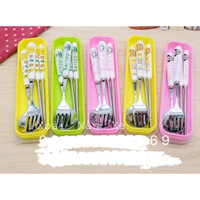 BỘ ĐŨA MUỖNG NĨA INOX HOẠT HÌNH ( stitch - pooh- doraemon .. )