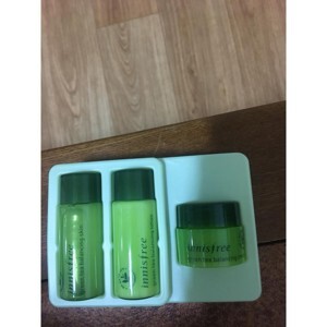 Bộ dưỡng da trà xanh mini Innisfree Green Tea Balancing Special Kit