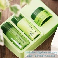 BỘ DƯỠNG TRẮNG DA MINI INNISFREE GREEN TEA FRESH SPECIAL KIT