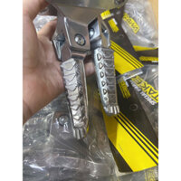 bộ gác chân xếp gắn xe Exiter 150 TAKEGAWA màu bạc