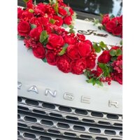 bộ hoa giả trang trí xe cưới cho ngày trọng đại hoa cưới Thiên Nga tone đỏ