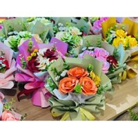 bó hoa giấy gói sẵn kèm thiệp oder màu sắc theo yêu cầu