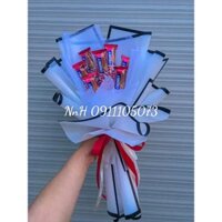 BÓ HOA KITKAT SIZE NHỎ 🌹