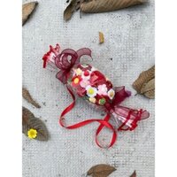 Bó hoa len hình viên kẹo ngọt ngào đáng yêu theo tông màu xinh xắn