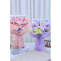 Bó hoa ly mix tulip viền len kẽm nhung handmade xinh xắn làm quà tặng kỷ yếu, sinh nhật