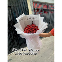 Bó hoa nhũ đỏ ruy băng voan công chúa mix giấy trắng