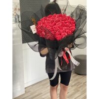 BÓ HOA SÁP 50 BÔNG LÀM TỪ GIẤY GẤM VÀ LƯỚI ĐEN VẬN CHUYỂN AN TOÀN CỰC ĐẸP TẶNG ĐÈN LED, BÓ THEI YÊU CẦU