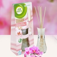 Bộ khuếch tán tinh dầu que mây Air Wick Precious Silk & Oriental Orchids 30ml – lụa, hoa phong lan