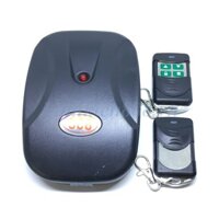 Bộ Kit Điều Khiển Cửa Cuốn 888, Gồm 01 Bộ Điều Khiển Motor, 02 Tay Điều Khiển Vỏ Thép Loại To Và Dây Nối
