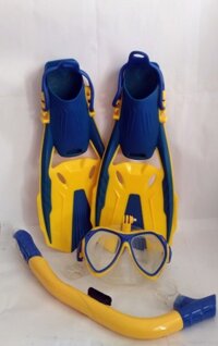 Bộ lặn kính lặn, ống thở và chân vịt (size 27-31) Body Glove. cho các bạn từ 5 đến 8 tuổi.