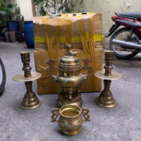 Bộ lư đồng  Chiều cao 48cm  Chiều ngang 30cm Chiều rỗng 20cm Trọng lượng 9.5kg