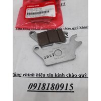 Bộ má phanh dầu trước HONDA AB 110 FI / 125 / Lead (06455KVBT01)