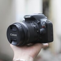 Bộ máy ảnh Canon EOS 100D (Kiss X7) kèm ống kính Canon EF-S 18-55mm