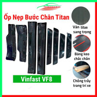 Bộ nẹp bước chân trong ngoài vân titan xe điện Vinfast VF8