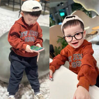 Bộ nỉ áo hoodie màu cam đất có mĩ chữ in mix quần đen cho bé trai