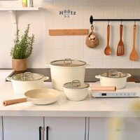 Bộ nồi nhôm đúc chống dính phủ gốm Haatz 5 món (3 nồi + 1 quánh + 1 chảo)(Tặng kèm đế truyền nhiệt) – bộ