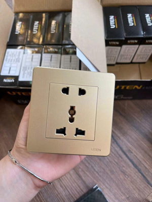 Bộ ổ cắm đôi 2 chấu và 3 chấu Uten Q7GZ12Z13/N