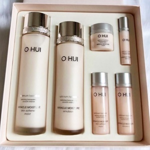 Bộ Ohui Miracle Moisture bổ sung dưỡng ẩm cho da