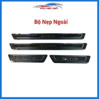 Bộ ốp bậc cửa trong ngoài nẹp bước chân Altis 2014-2015-2016-2017-2018-2019-2020-2021 vân Titan chống trầy trang trí xe - Ngoài