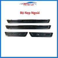 Bộ ốp bậc cửa trong ngoài nẹp bước chân Altis 2014-2015-2016-2017-2018-2019-2020-2021 vân Titan chống trầy trang trí xe - Ngoài