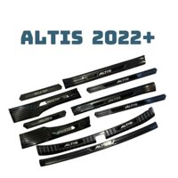 Bộ Ốp Bậc Dẫm Chân Trong, Ngoài Toyota Altis 2014-2023 Chất Liệu Titan (nẹp chân lên xuống )