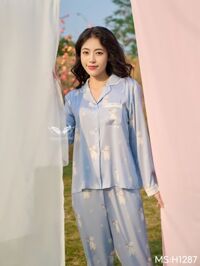 Bộ pijama lụa nữ mặc ở nhà tay dài quần dài họa tiết gấu dễ thương H1287