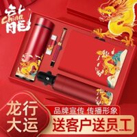 Bộ quà tặng doanh nghiệp phong cách Trung Quốc cho năm Rồng, bao gồm ô và bình giữ nhiệt cho sự kiện kỷ niệm khai trương ngân hàng công ty, quà lưu niệm thiết thực
