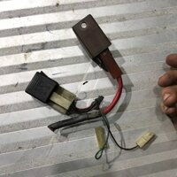 Bộ rơ le đề, rơ le chíp xi nhan cầu trì, hàng zin tháo xe piaggio zip 100