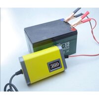 Bộ sạc bình ắc quy xe máy 12V - 2A  tiện lợi đa năng.