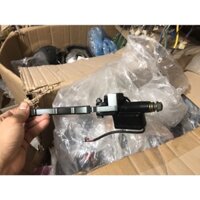 bộ tay thắng bơm dầu trên bên trái ốc nhỏ cờ lê 10