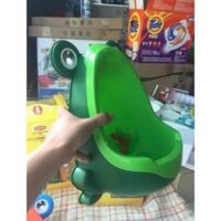 Bô Tiểu Ếch Đứng Cho Bé Trai