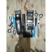 bộ tông đơ kéo cắt tóc gia đình cực sịn. pin bền cắt sắc nét.tiếng chạy êm. có kèm lược kéo và bao da.kẹp