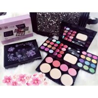 Bộ Trang Điểm Kiss