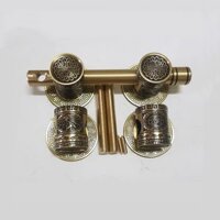 Bộ trùy hoa văn bằng đồng thau màu rêu trung và đại